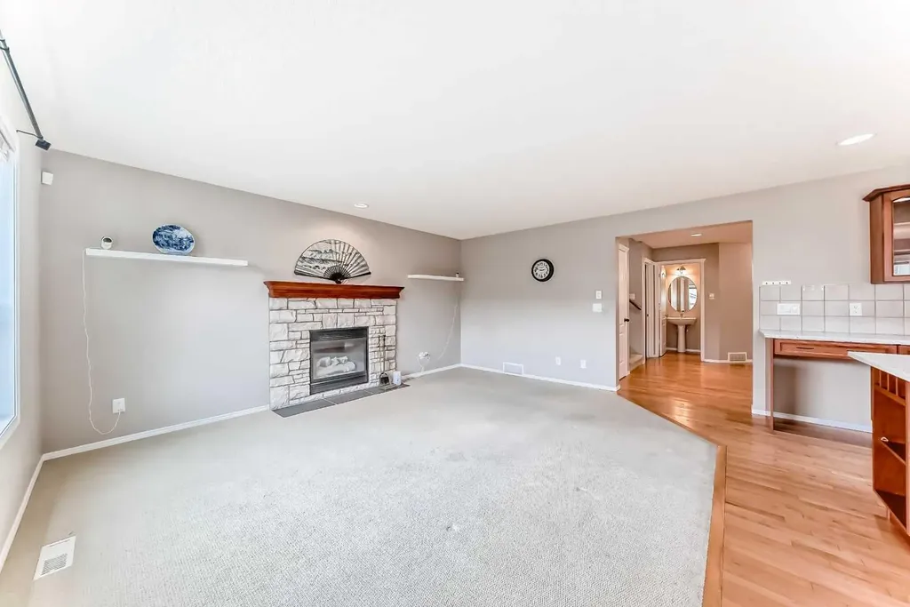 80 Eversyde Way SW Calgary AB T2Y4V5