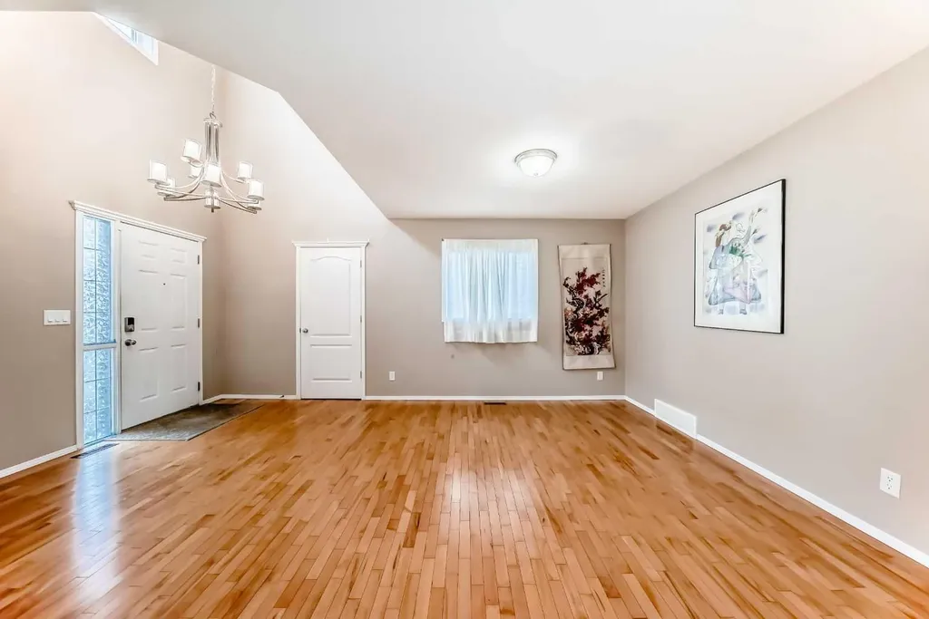 80 Eversyde Way SW Calgary AB T2Y4V5