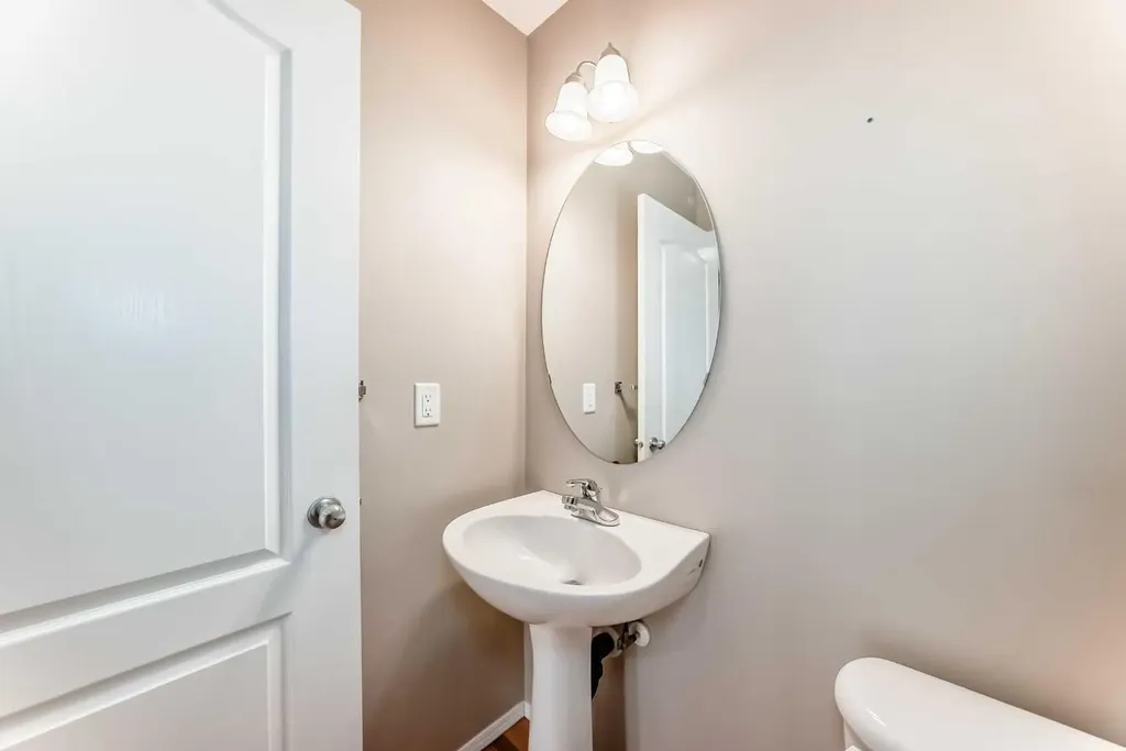80 Eversyde Way SW Calgary AB T2Y4V5