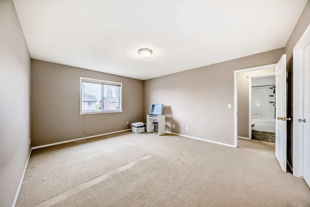 80 Eversyde Way SW Calgary AB T2Y4V5