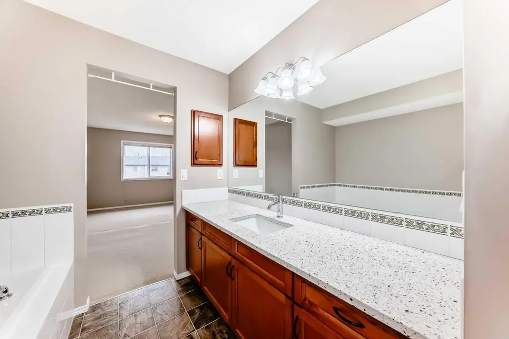 80 Eversyde Way SW Calgary AB T2Y4V5