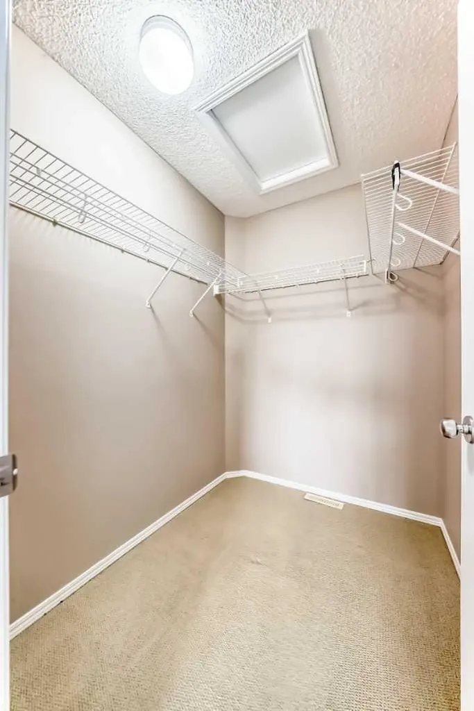 80 Eversyde Way SW Calgary AB T2Y4V5