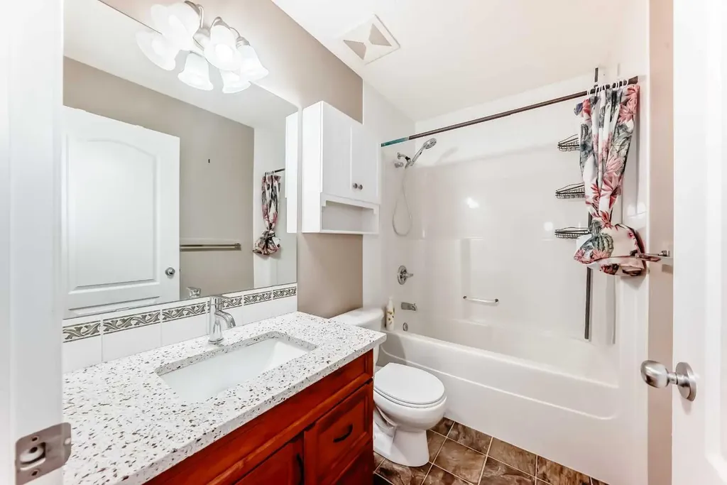 80 Eversyde Way SW Calgary AB T2Y4V5