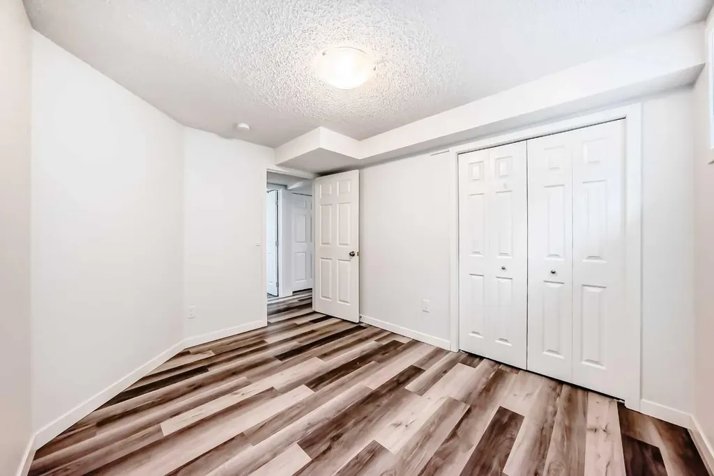 80 Eversyde Way SW Calgary AB T2Y4V5