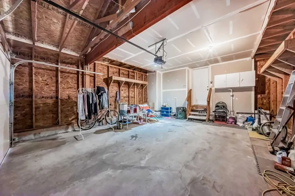 80 Eversyde Way SW Calgary AB T2Y4V5