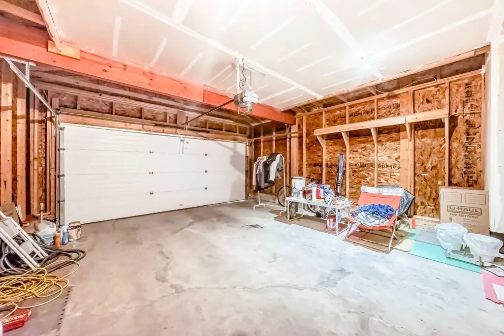80 Eversyde Way SW Calgary AB T2Y4V5