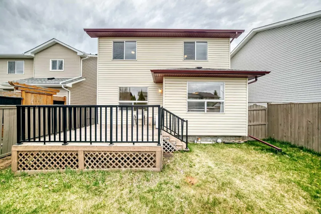 80 Eversyde Way SW Calgary AB T2Y4V5