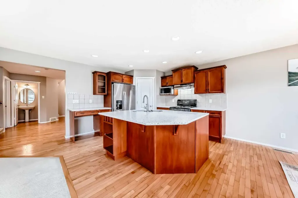 80 Eversyde Way SW Calgary AB T2Y4V5