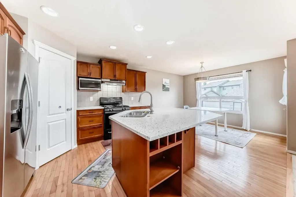 80 Eversyde Way SW Calgary AB T2Y4V5