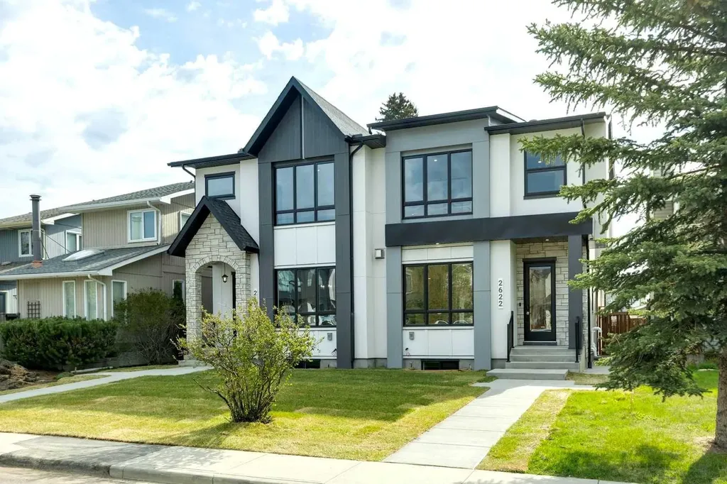 2622 30 Street SW Calgary AB T3E 2M2