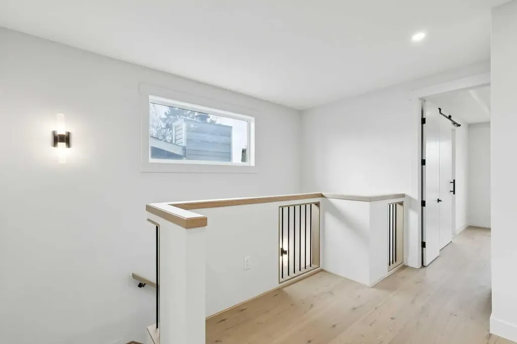 2622 30 Street SW Calgary AB T3E 2M2