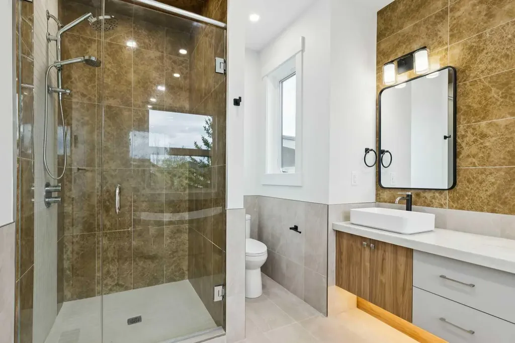 2622 30 Street SW Calgary AB T3E 2M2