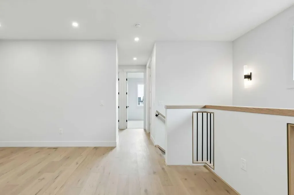 2622 30 Street SW Calgary AB T3E 2M2