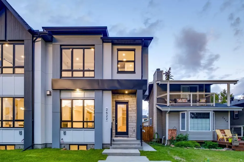 2622 30 Street SW Calgary AB T3E 2M2