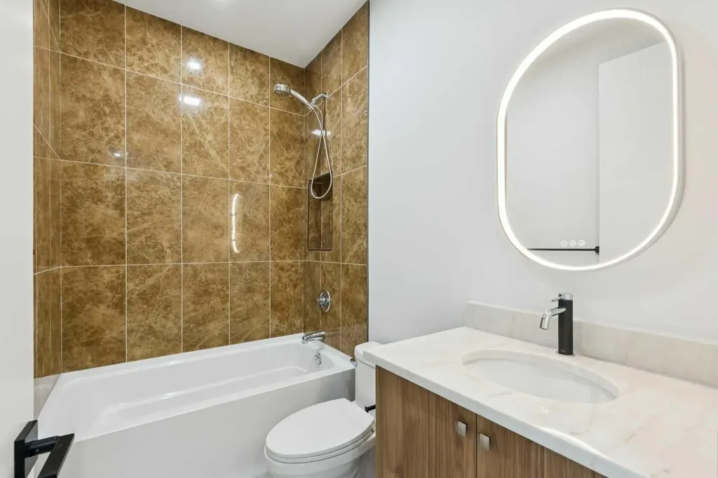 2622 30 Street SW Calgary AB T3E 2M2