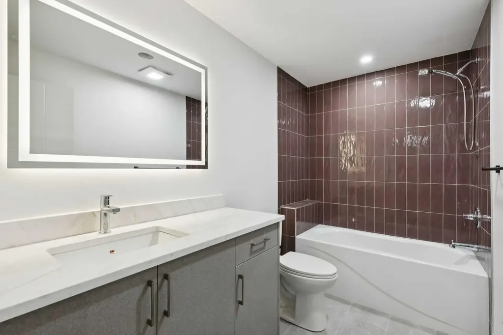 2622 30 Street SW Calgary AB T3E 2M2