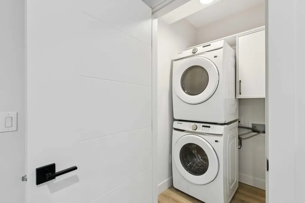 2622 30 Street SW Calgary AB T3E 2M2