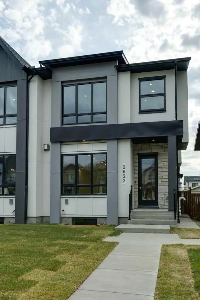 2622 30 Street SW Calgary AB T3E 2M2