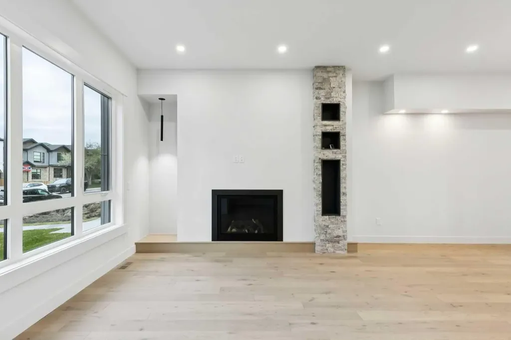 2622 30 Street SW Calgary AB T3E 2M2