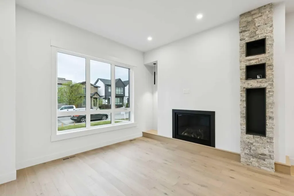 2622 30 Street SW Calgary AB T3E 2M2