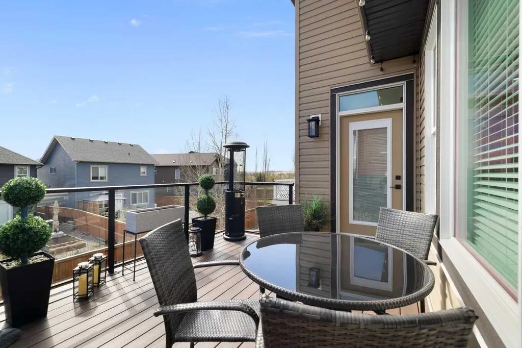 41 Banded Peak View Okotoks AB T2H 2W4