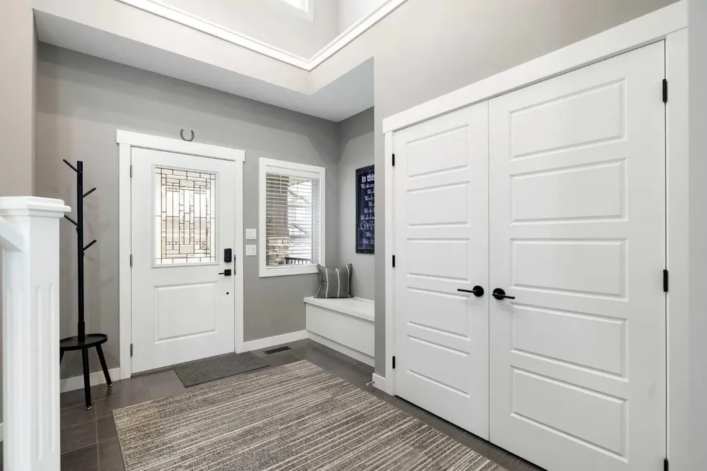 41 Banded Peak View Okotoks AB T2H 2W4