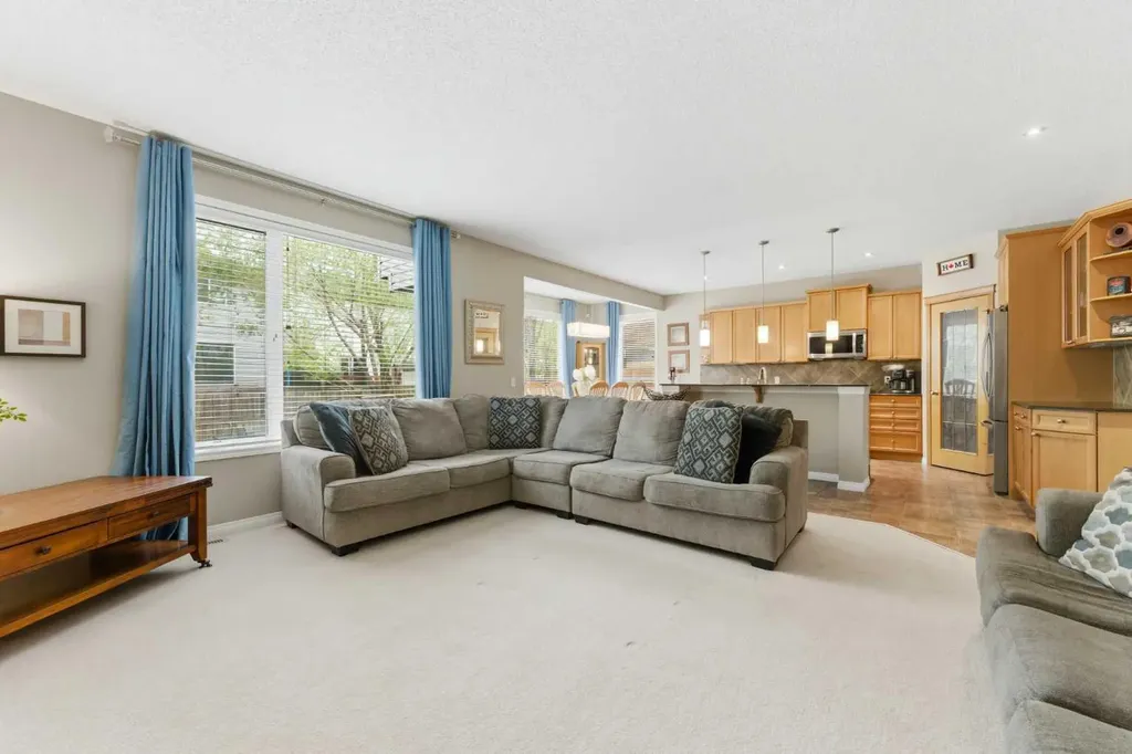 143 Chaparral Ravine View SE Calgary AB T2X 0S4