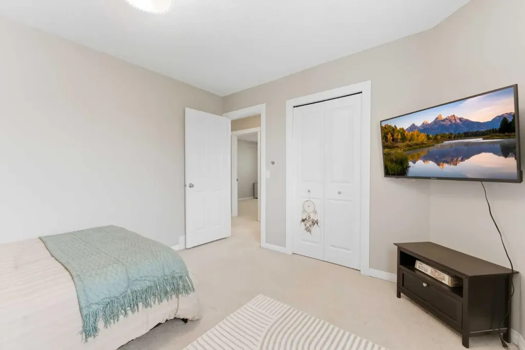 143 Chaparral Ravine View SE Calgary AB T2X 0S4