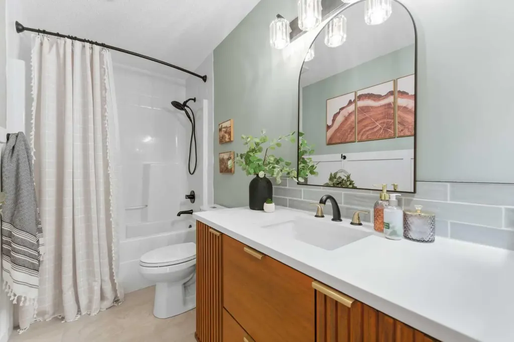 143 Chaparral Ravine View SE Calgary AB T2X 0S4