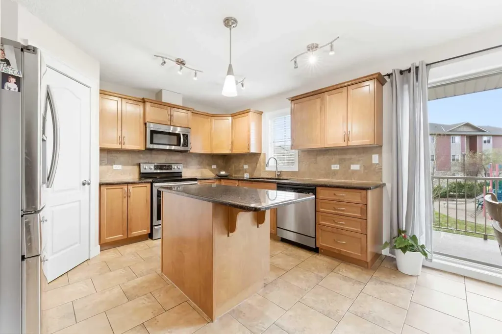 2370 Bayside Road SW Airdrie AB T4B 0N1