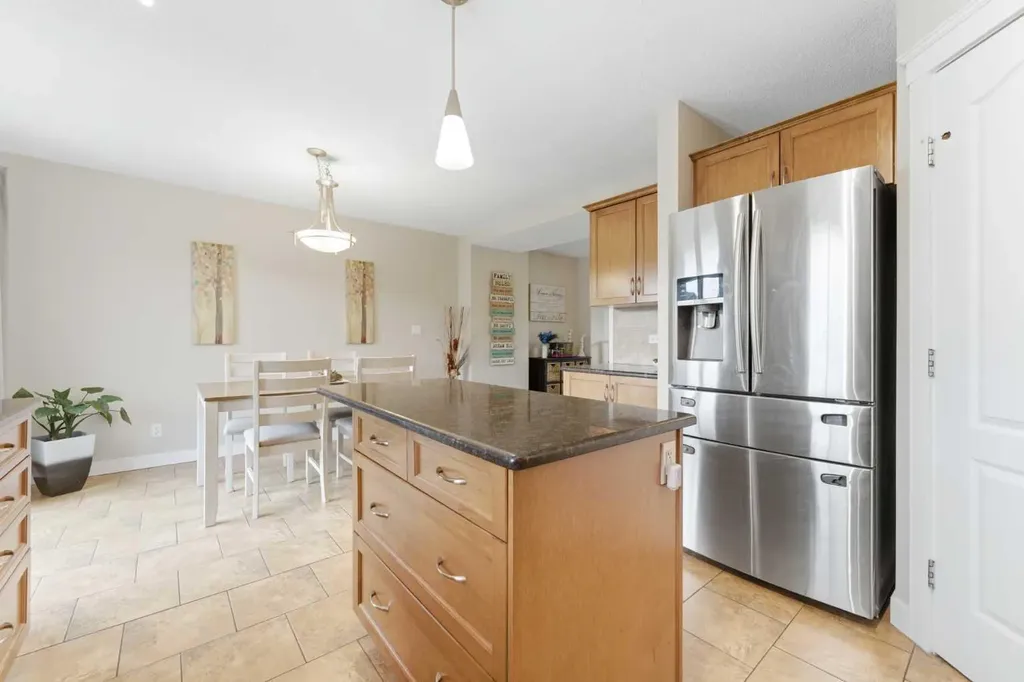 2370 Bayside Road SW Airdrie AB T4B 0N1