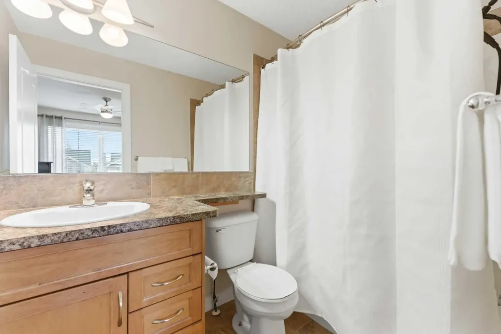 2370 Bayside Road SW Airdrie AB T4B 0N1