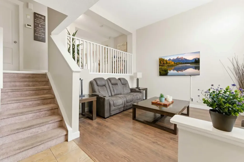 2370 Bayside Road SW Airdrie AB T4B 0N1