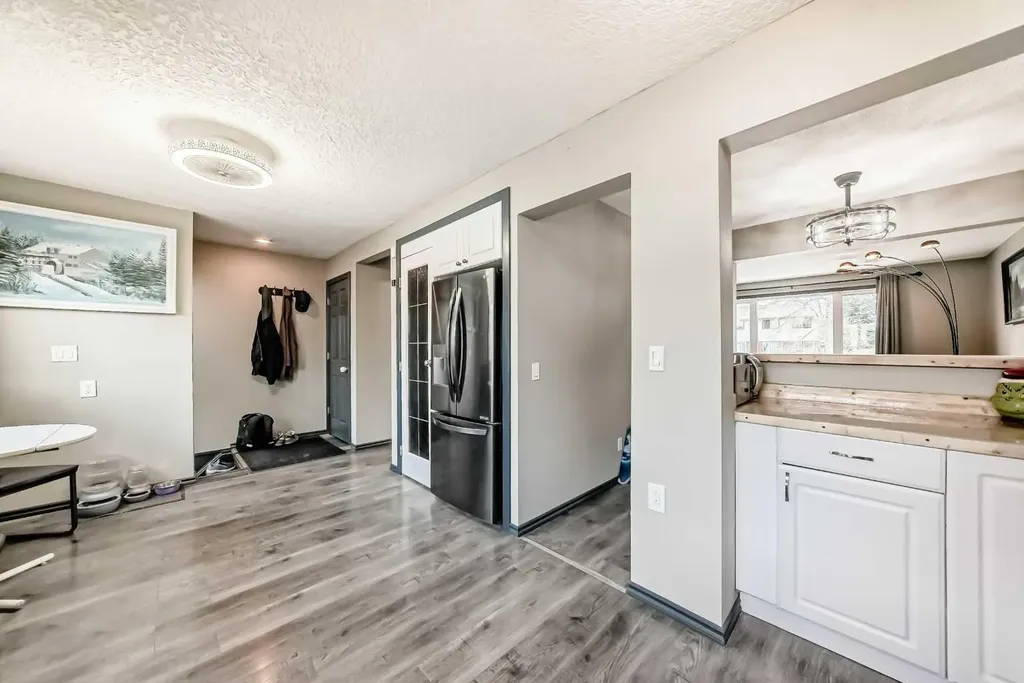 3014 Doverville Crescent SE Calgary AB T2B 1T9