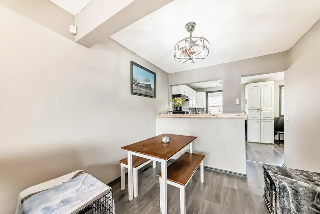 3014 Doverville Crescent SE Calgary AB T2B 1T9