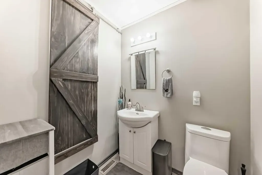 3014 Doverville Crescent SE Calgary AB T2B 1T9