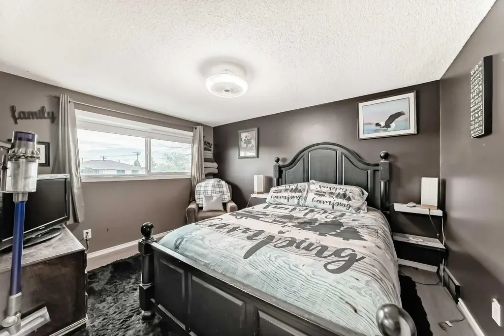 3014 Doverville Crescent SE Calgary AB T2B 1T9