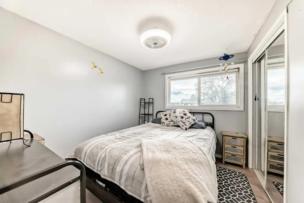 3014 Doverville Crescent SE Calgary AB T2B 1T9