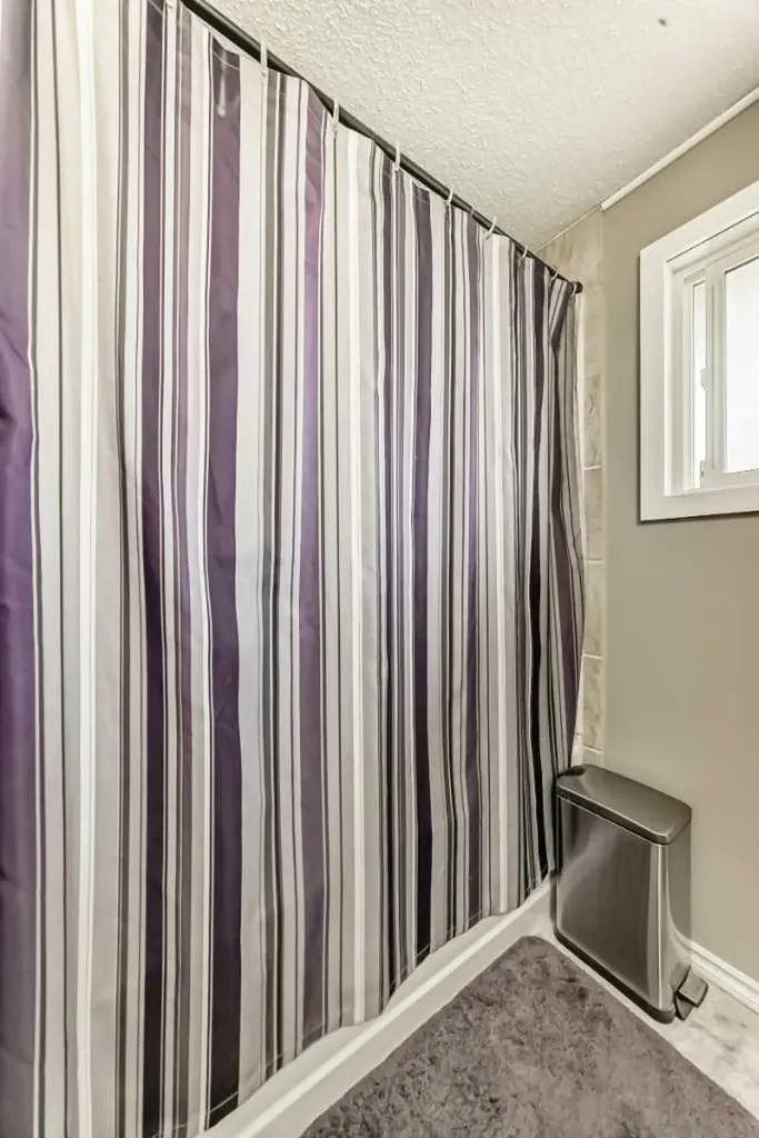 3014 Doverville Crescent SE Calgary AB T2B 1T9