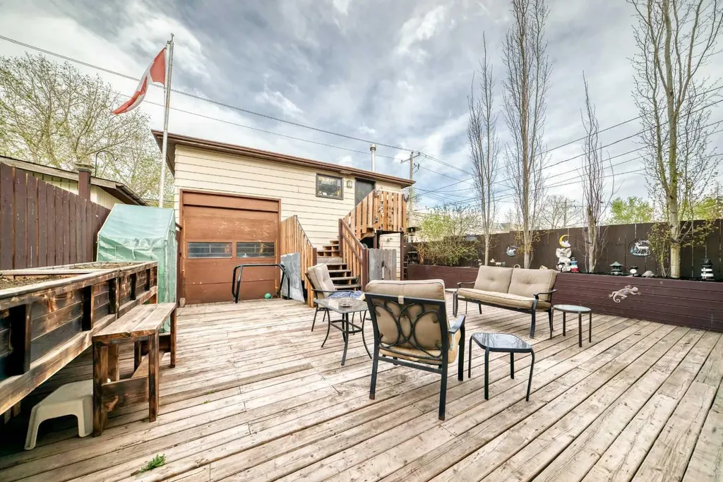 3014 Doverville Crescent SE Calgary AB T2B 1T9