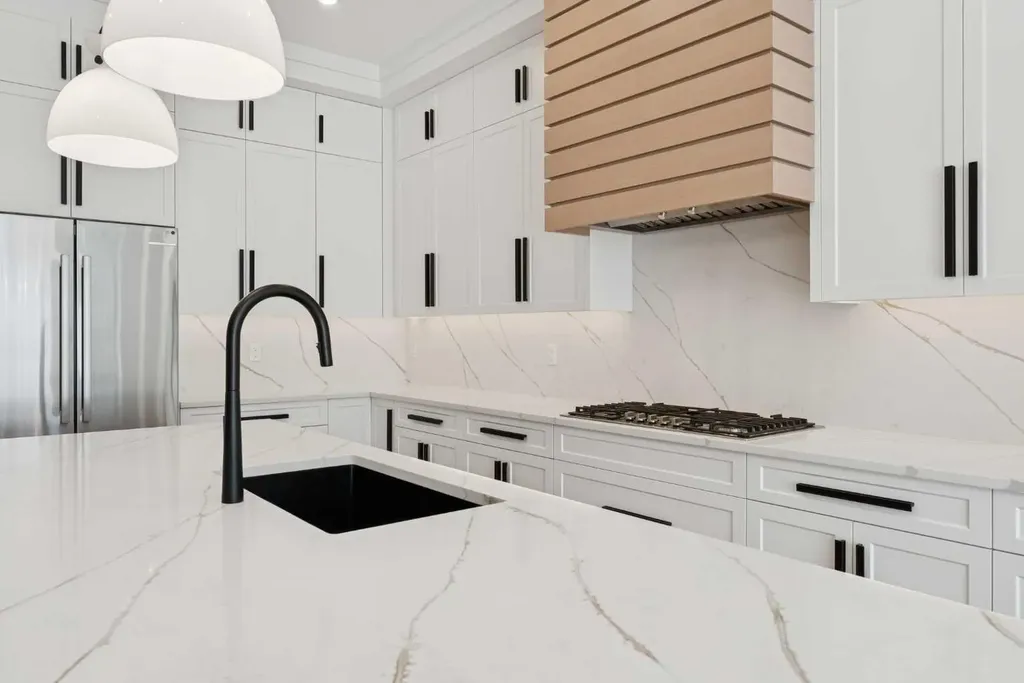 1027 32 Avenue NW Calgary AB T2K 0B2