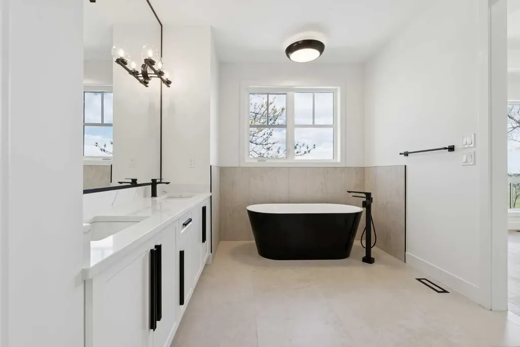 1027 32 Avenue NW Calgary AB T2K 0B2
