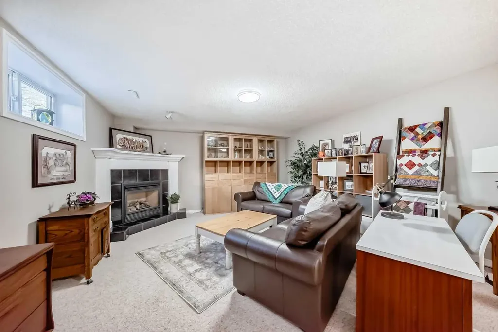 39 Westfall Crescent Okotoks AB T1S 1V5