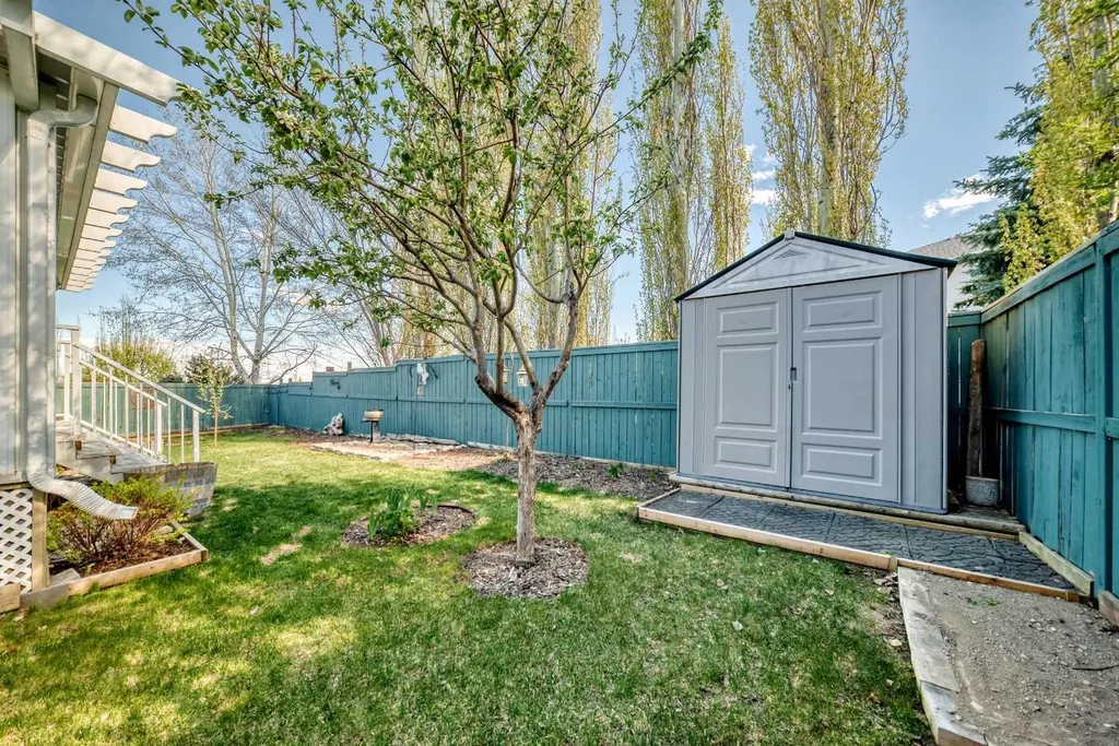 39 Westfall Crescent Okotoks AB T1S 1V5