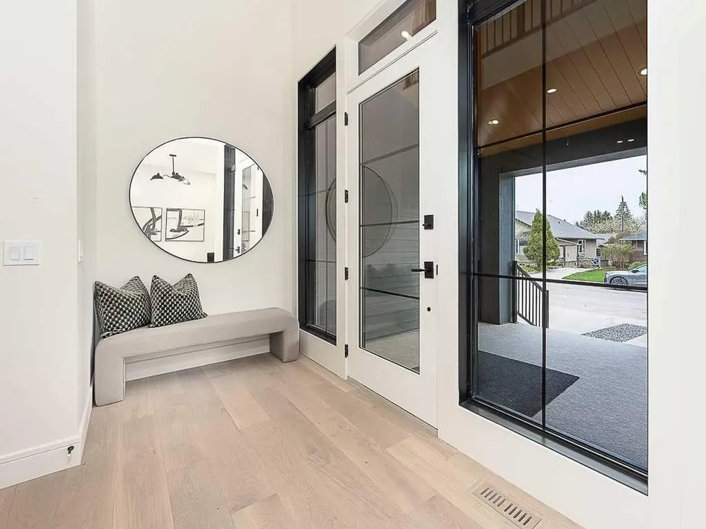 15 42 Street SW Calgary AB T3C 1Y2