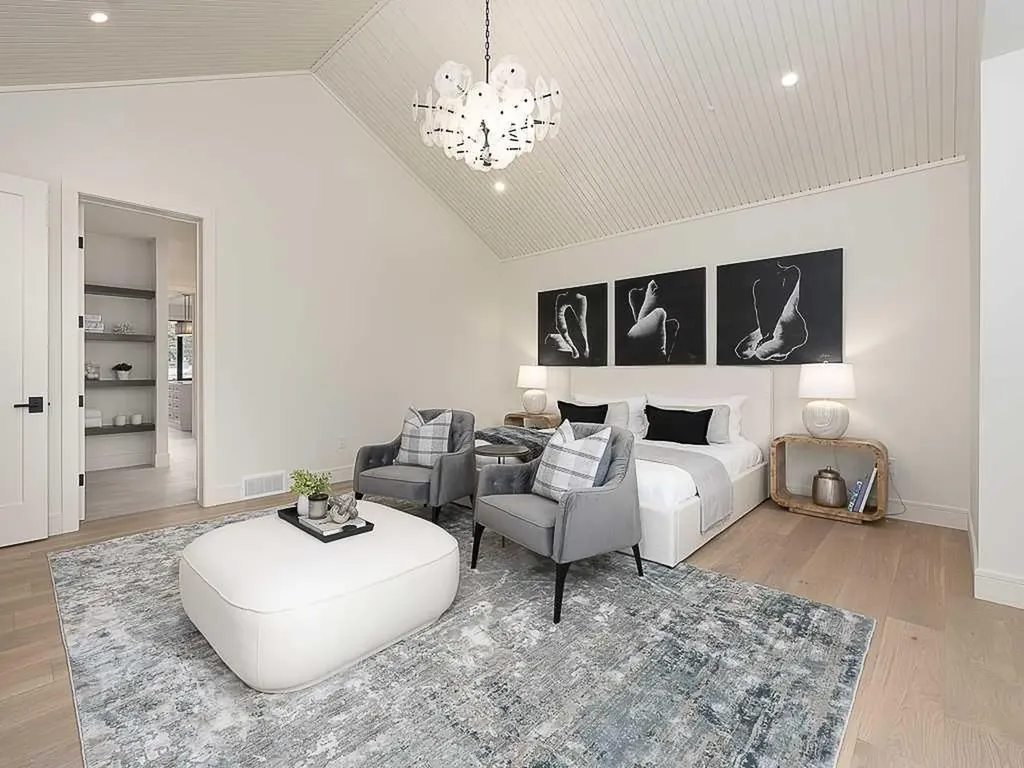 15 42 Street SW Calgary AB T3C 1Y2
