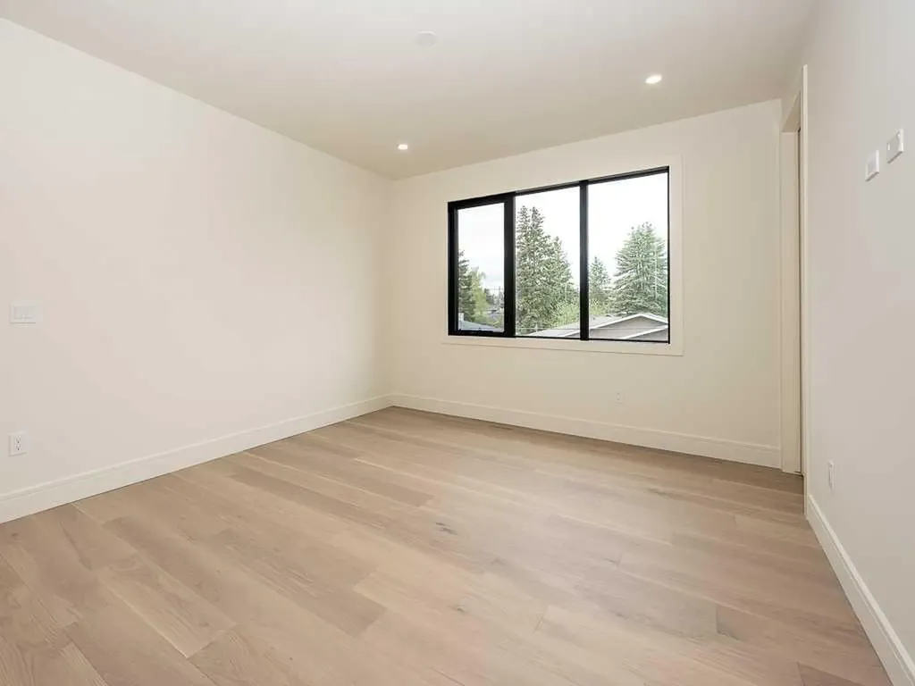 15 42 Street SW Calgary AB T3C 1Y2