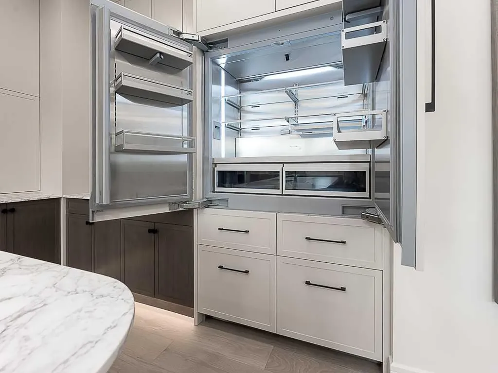 15 42 Street SW Calgary AB T3C 1Y2