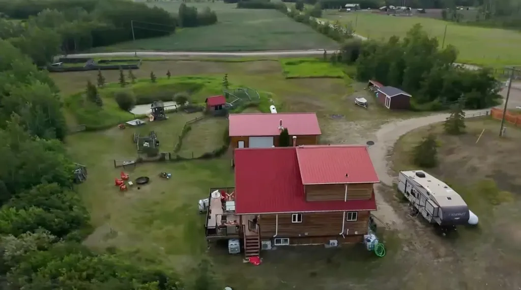31039 Township Road 734 Bezanson AB T0H0G0