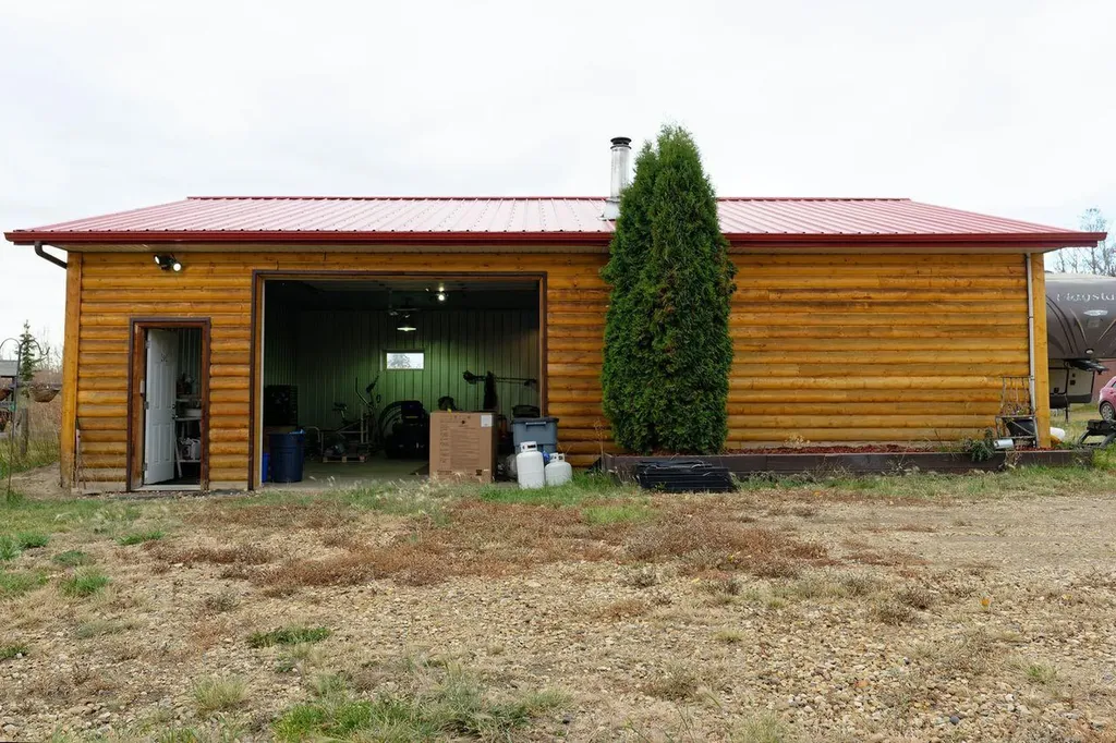 31039 Township Road 734 Bezanson AB T0H0G0